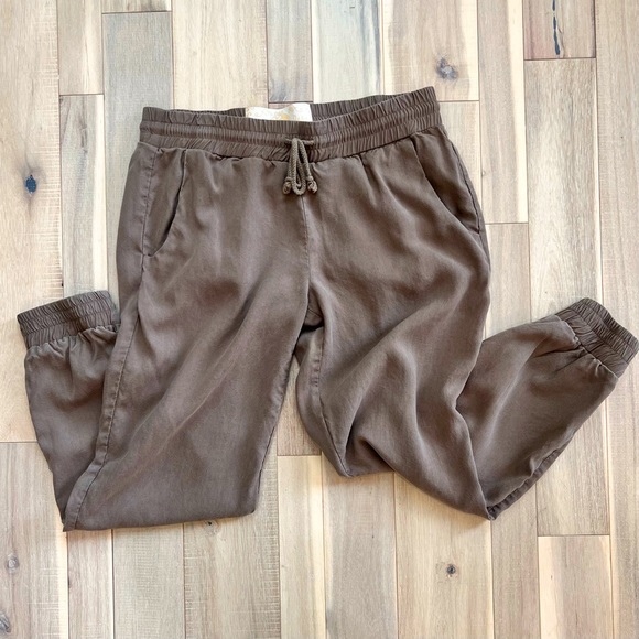 Bella Dahl Brown lightweight easy Jogger Pants. Size Small - Picture 1 of 10